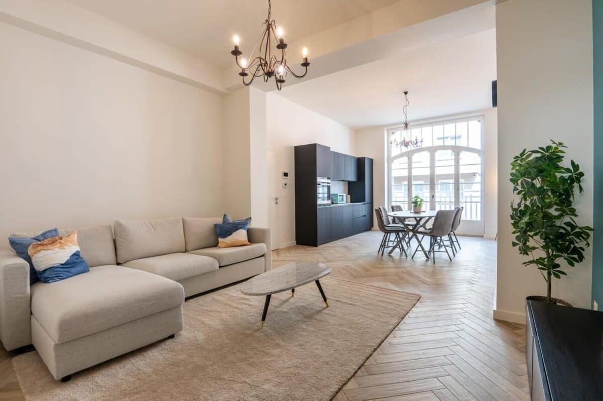 Beautiful Renovated Apartment In An Authentic Building Ostende Exterior foto